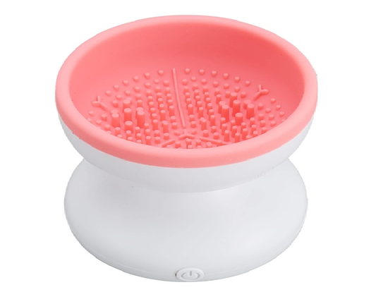 ¿Sabías que tus brochas sucias pueden arruinar tu maquillaje y tu piel? 💖